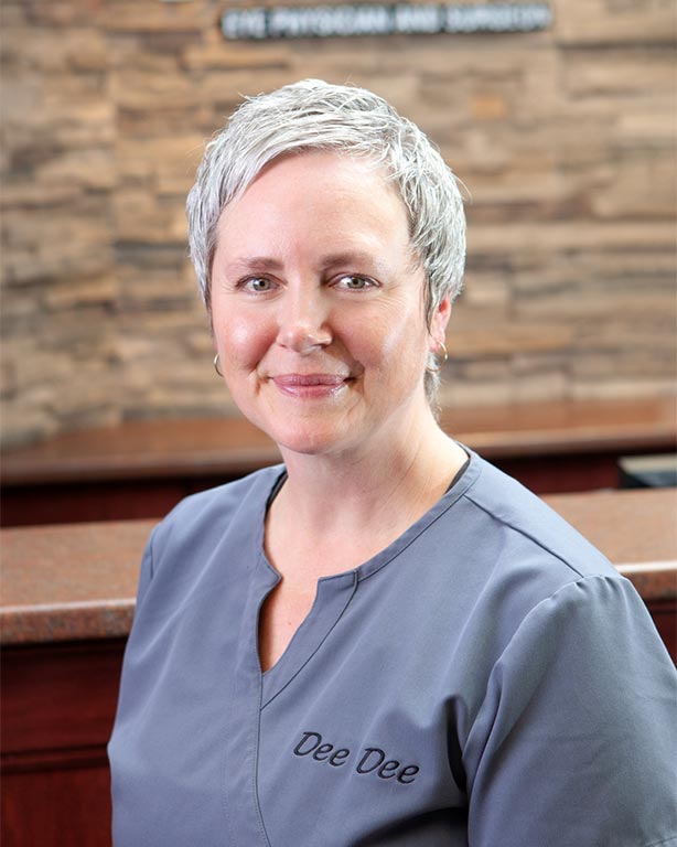 Dee Dee, Office Manager